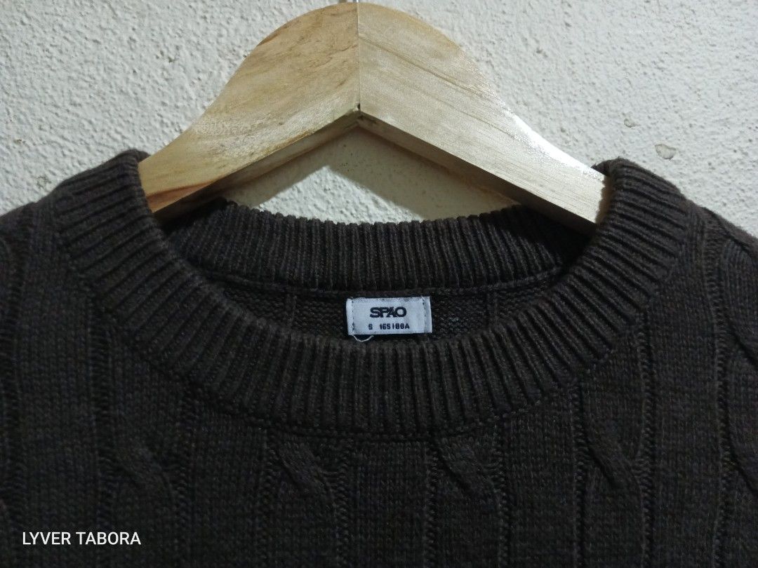 SPAO Cable Knit Sweater with Bear Embroidery Choco brown (Category: Coats, Jackets and Outerwear) located in Calatagan. Submitted by lyvertabora (Listing ID 1456133028, Image 3). Description: dimension:L-28 W-23 - SPAO brown cable knit sweater - Cute embroidered bear on chest - Crew neck, long sleeves.