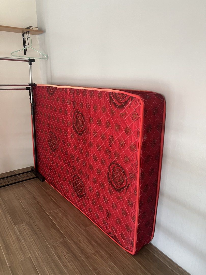 Spring Semi-Double Mattress (Category: Bed Frames & Mattresses) located in Quezon City. Submitted by chloe_declutter (Listing ID 1456067720, Image 1). Description: Location Tarlac City Still available 08/26 Brand new, in pristine condition .