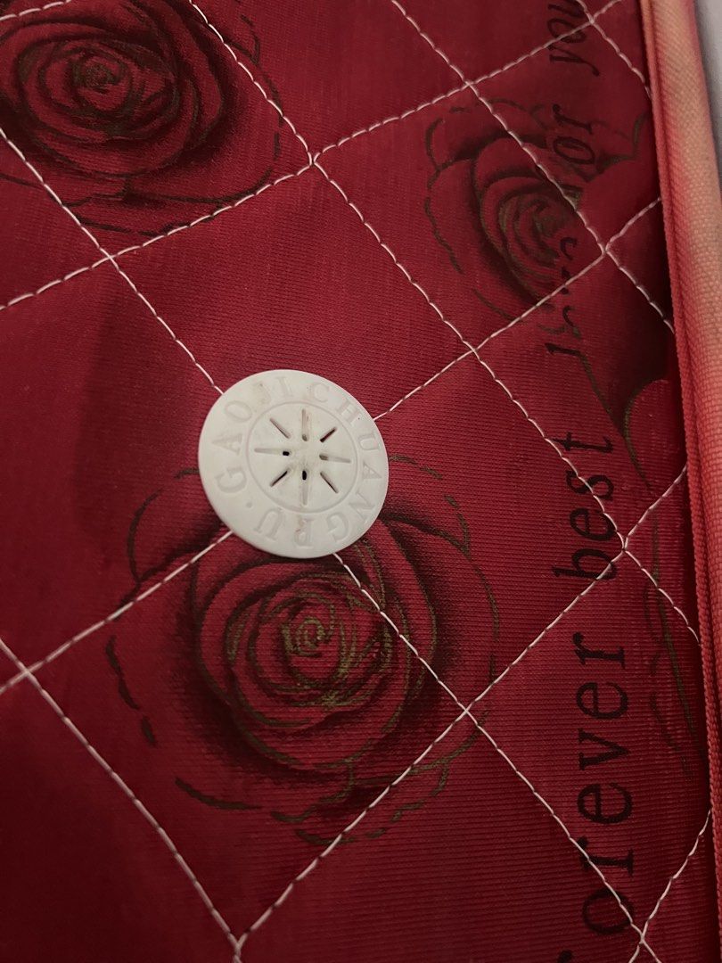 Spring Semi-Double Mattress (Category: Bed Frames & Mattresses) located in Quezon City. Submitted by chloe_declutter (Listing ID 1456067720, Image 2). Description: Location Tarlac City Still available 08/26 Brand new, in pristine condition .
