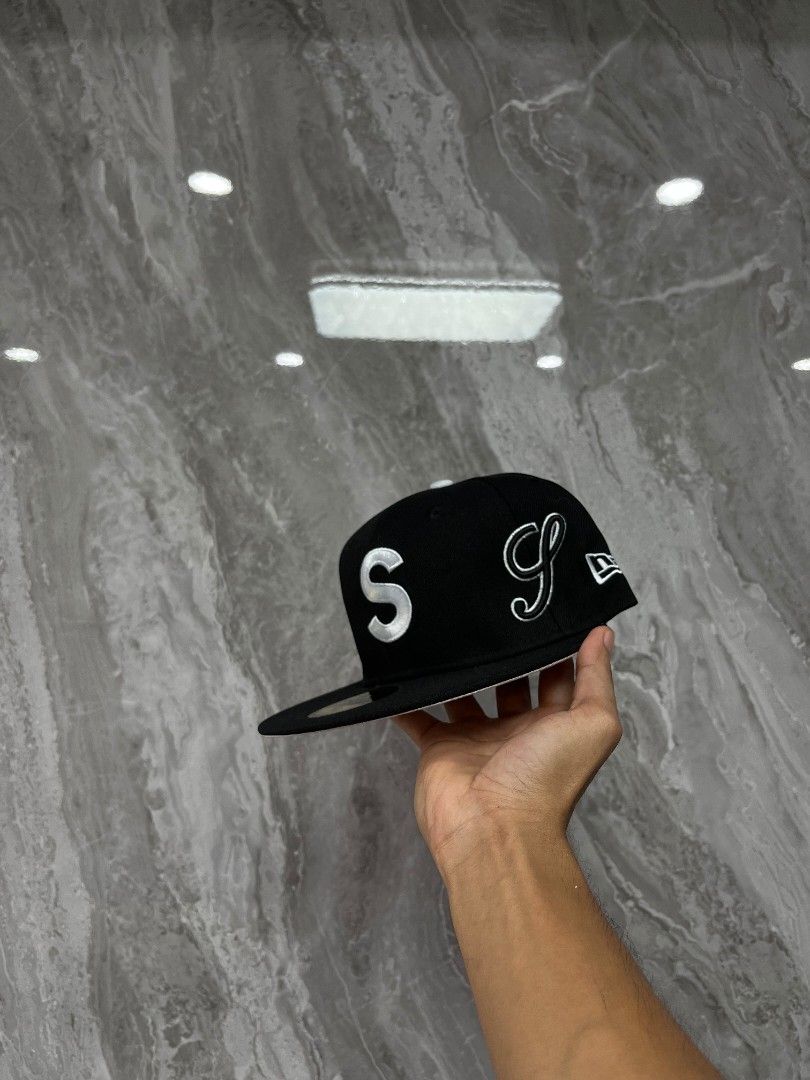 Supreme S Logo Fitted Cap Black (Category: Caps & Hats) located in Legazpi City. Submitted by bigdaze (Listing ID 1456164989, Image 2). Description: - Size 7 1/8, 7 1/2 - Iconic White S Logo - Fitted Style - Ideal for Everyday Wear - Please check photos for detailed condition.
