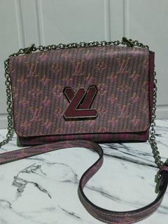 (Kategori: ) berada di . Dikirim oleh gallery_mozza (ID iklan 1456166839, Gambar 1). Deskripsi: .