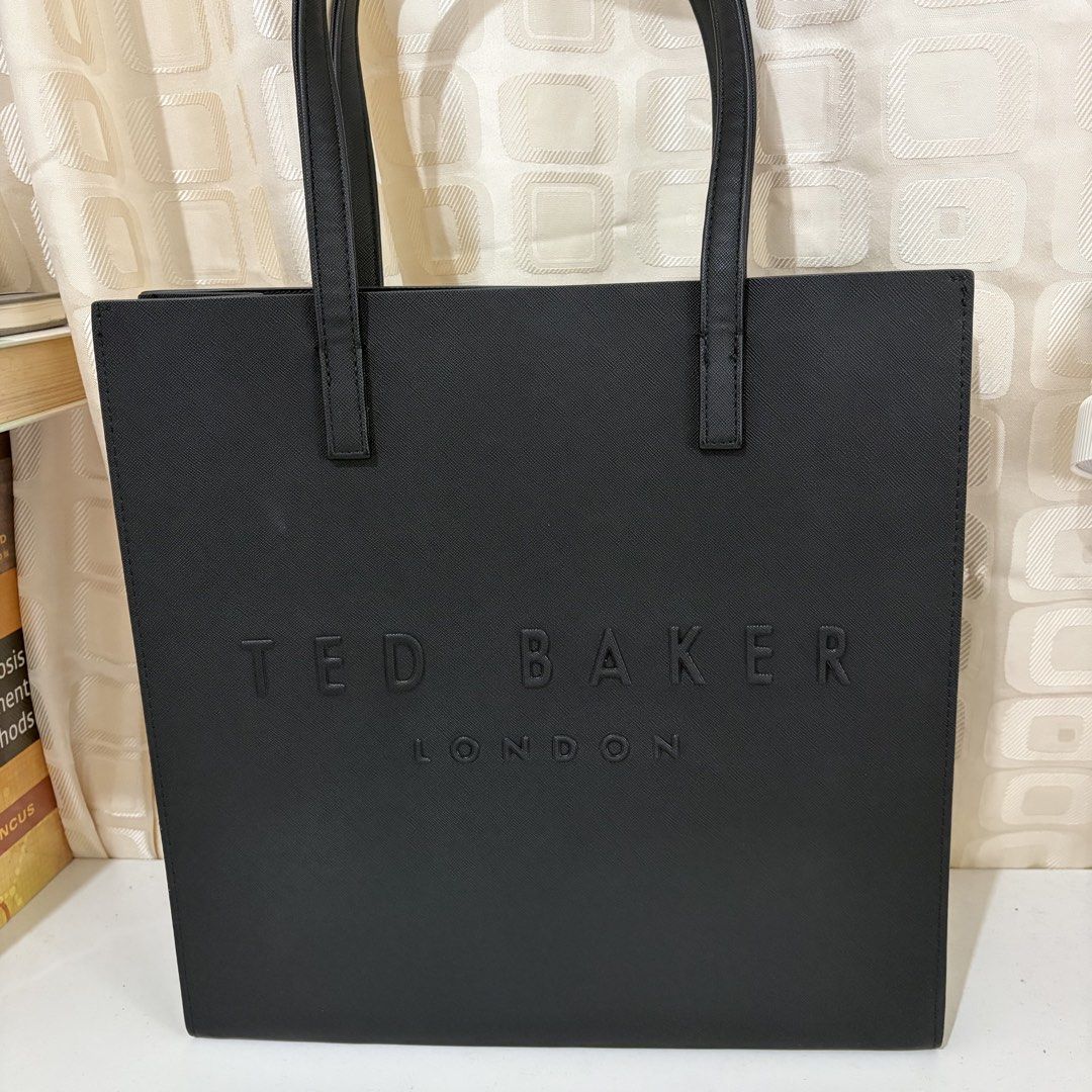 Ted Baker London Black Tote Bag (Category: Tote Bags) located in Lucena. Submitted by minimal_decluttering (Listing ID 1456104352, Image 1). Description: Onhand Pass as brandnew.