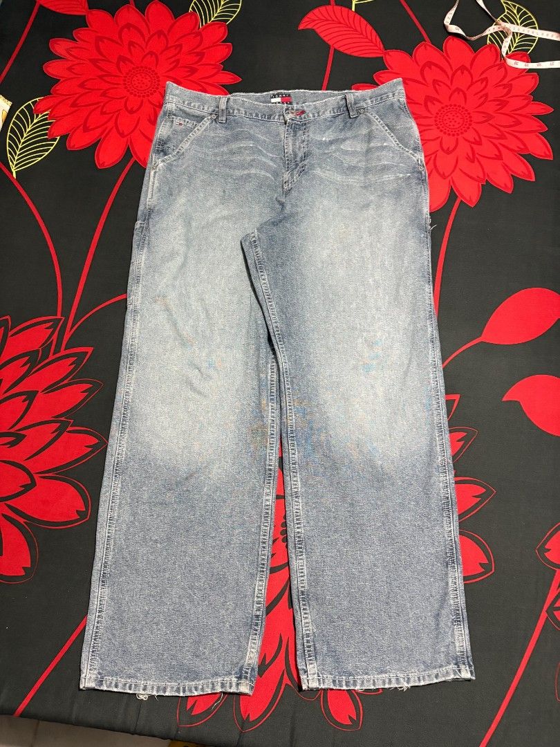 Tommy Jeans Blue Denim Jeans (Category: Jeans) located in Castillejos. Submitted by fnds_wr (Listing ID 1456194475, Image 2). Description: - Classic blue denim jeans from Tommy Jeans - Features the iconic Tommy flag logo on the coin pocket - Button fly closure - A wardrobe staple, great for casual wear.