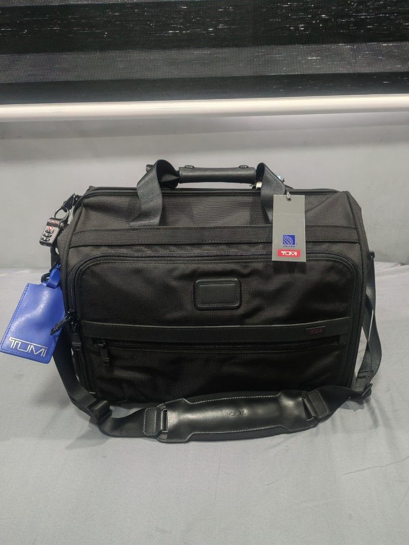 Tumi alpha 2 duffle bag (Category: Luxury Bags & Wallets) located in Santa Rosa. Submitted by _ba_mo_si_ (Listing ID 1456075450, Image 1). Description: Tumi duffle carry on unisex bag Inclusion With hang tag and lock Guranteed authentic Plus sf Dm.
