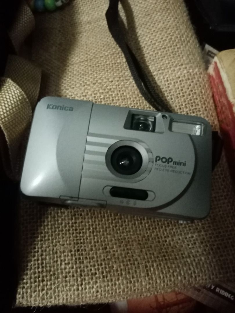 UNTESTED Konica POP mini Film Camera (Category: Cameras) located in Manila. Submitted by sh1pman (Listing ID 1456114145, Image 2). Description: UNTESTED!!!!! Don't have any batteries or film with me. Buy at your own risk..