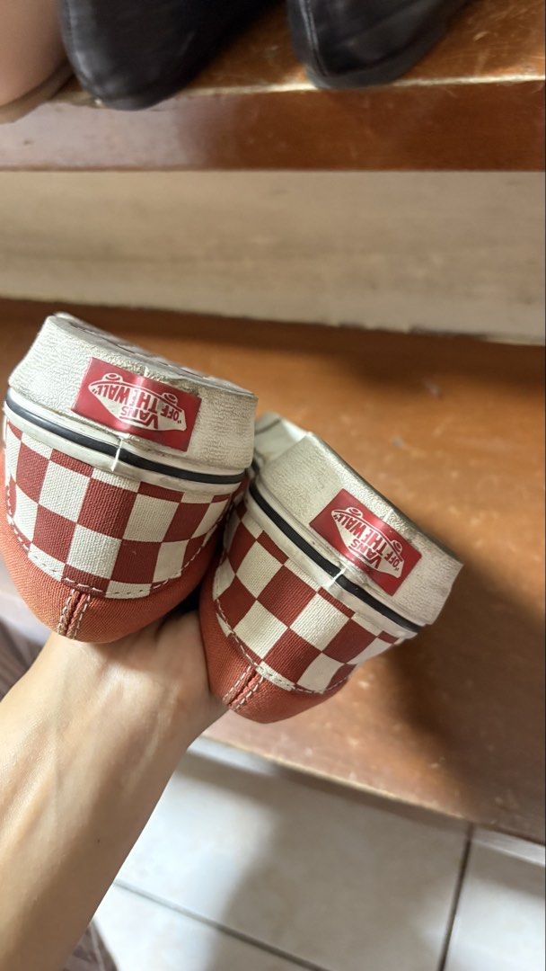Vans (Category: Slippers and slides) located in Pasig City. Submitted by jeyzwup (Listing ID 1456154353, Image 3). Description: Vans slip ons.