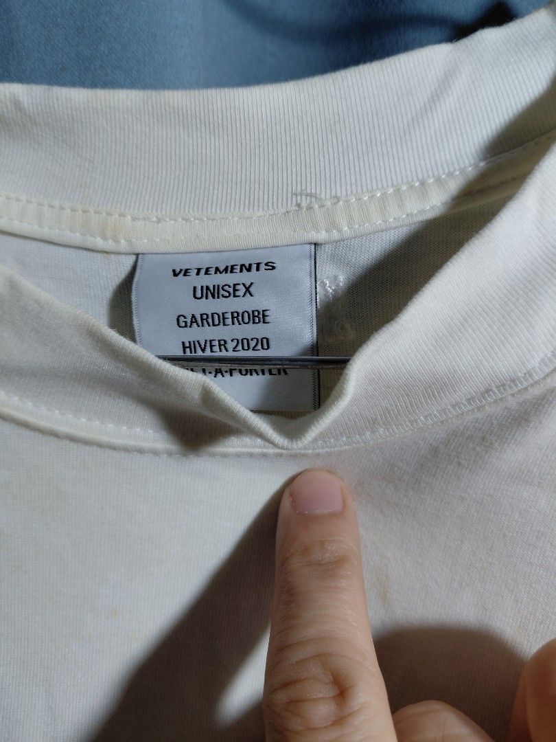 VETEMENTS | WOMEN |SIZE SMALL | AUTHENTIC | WHITE (Category: Shirts) located in Caloocan City. Submitted by iknow-nothing (Listing ID 1456150454, Image 3). Description: ♡ Great Condition ♡ No Hidden Issues ♤ Size XL (26 x 20) ♤ Authentic complete with tags.