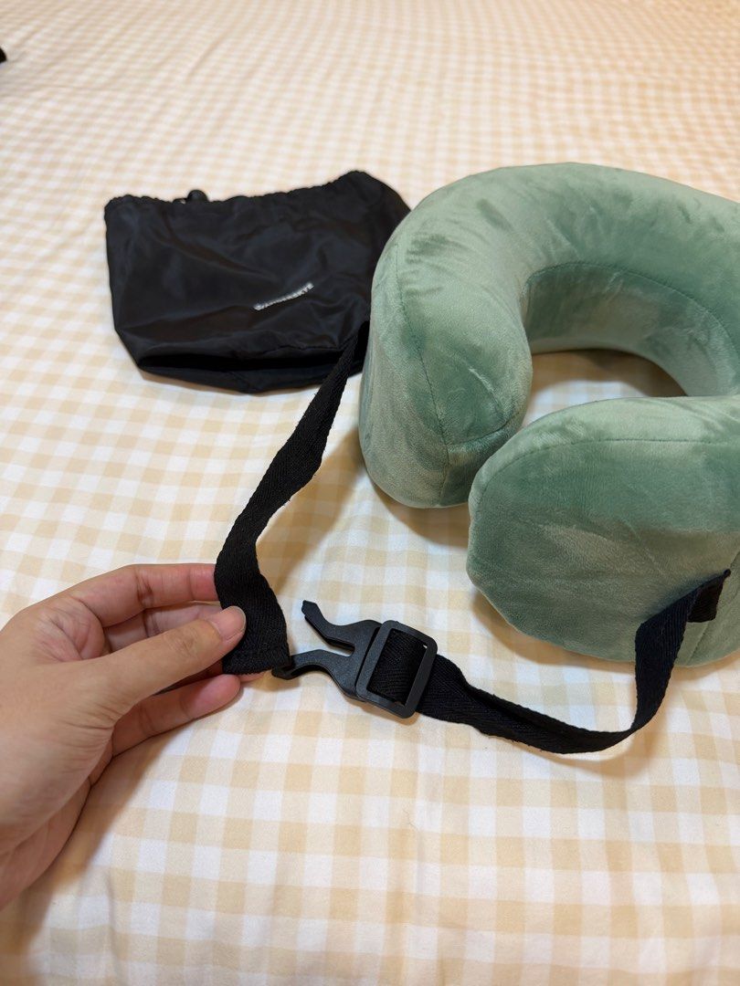 Wander Skye Neck Pillow with Travel Pouch (Category: Travel Essentials & Accessories) located in Las Pinas. Submitted by babyandmommapreloved (Listing ID 1456206996, Image 2). Description: - Brand: Wander Skye - Color: Green - Material: Soft and plush - Features: Adjustable strap with buckle, foldable - Includes: Black drawstring pouch for easy packing - Ideal for: Travel, napping anywhere.