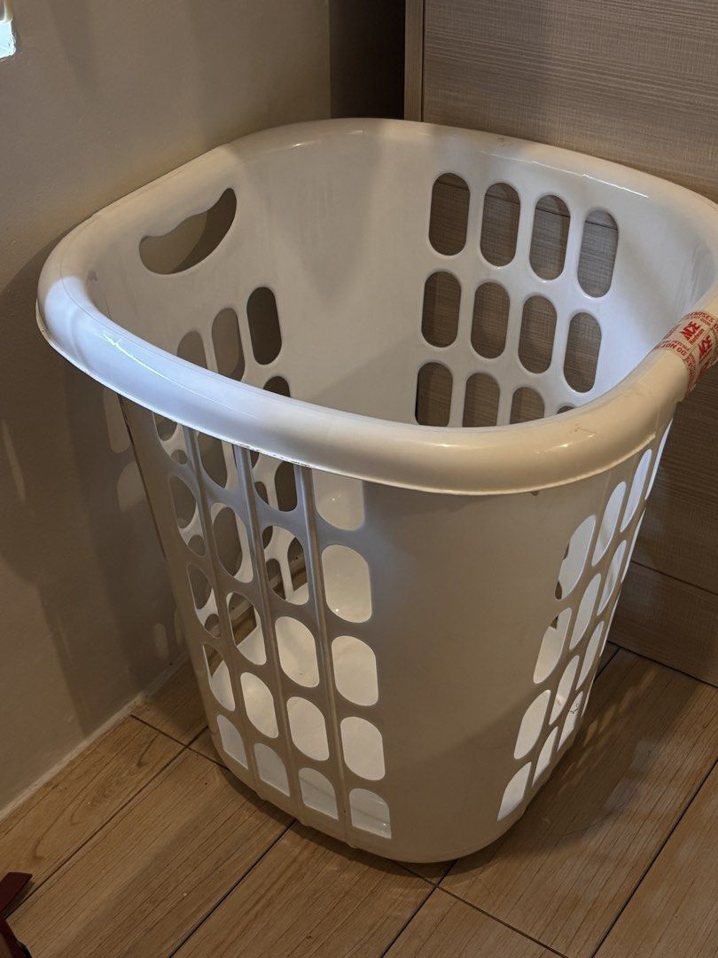 White Laundry Basket (Category: Laundry Baskets) located in Manila. Submitted by eunna_tsi (Listing ID 1456062204, Image 1). Description: .