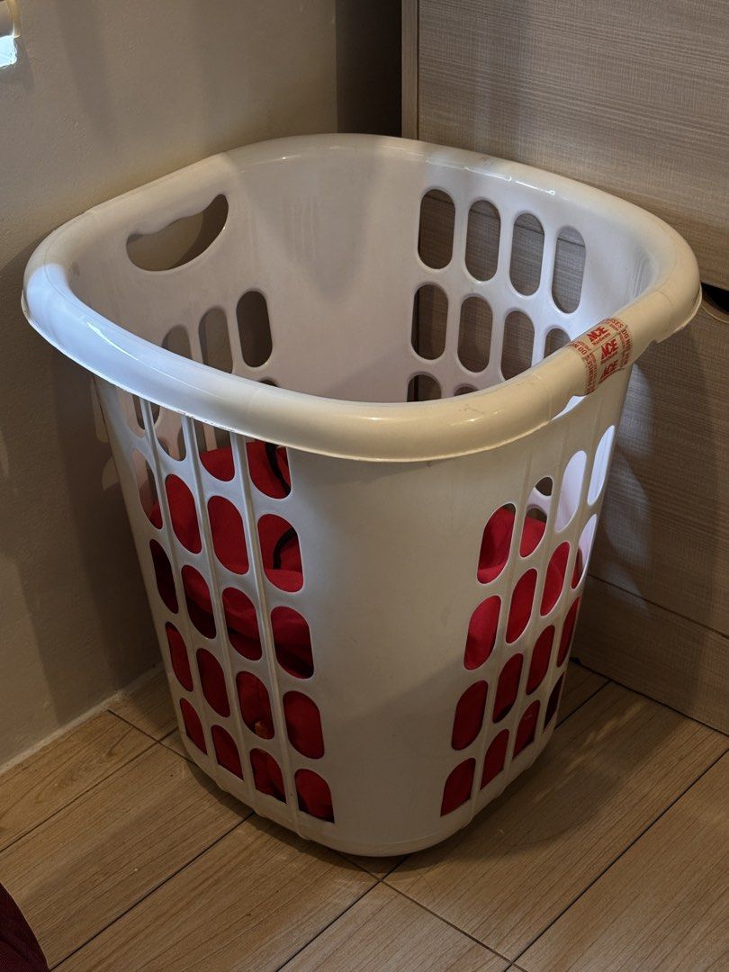 White Laundry Basket (Category: Laundry Baskets) located in Manila. Submitted by eunna_tsi (Listing ID 1456062204, Image 2). Description: .