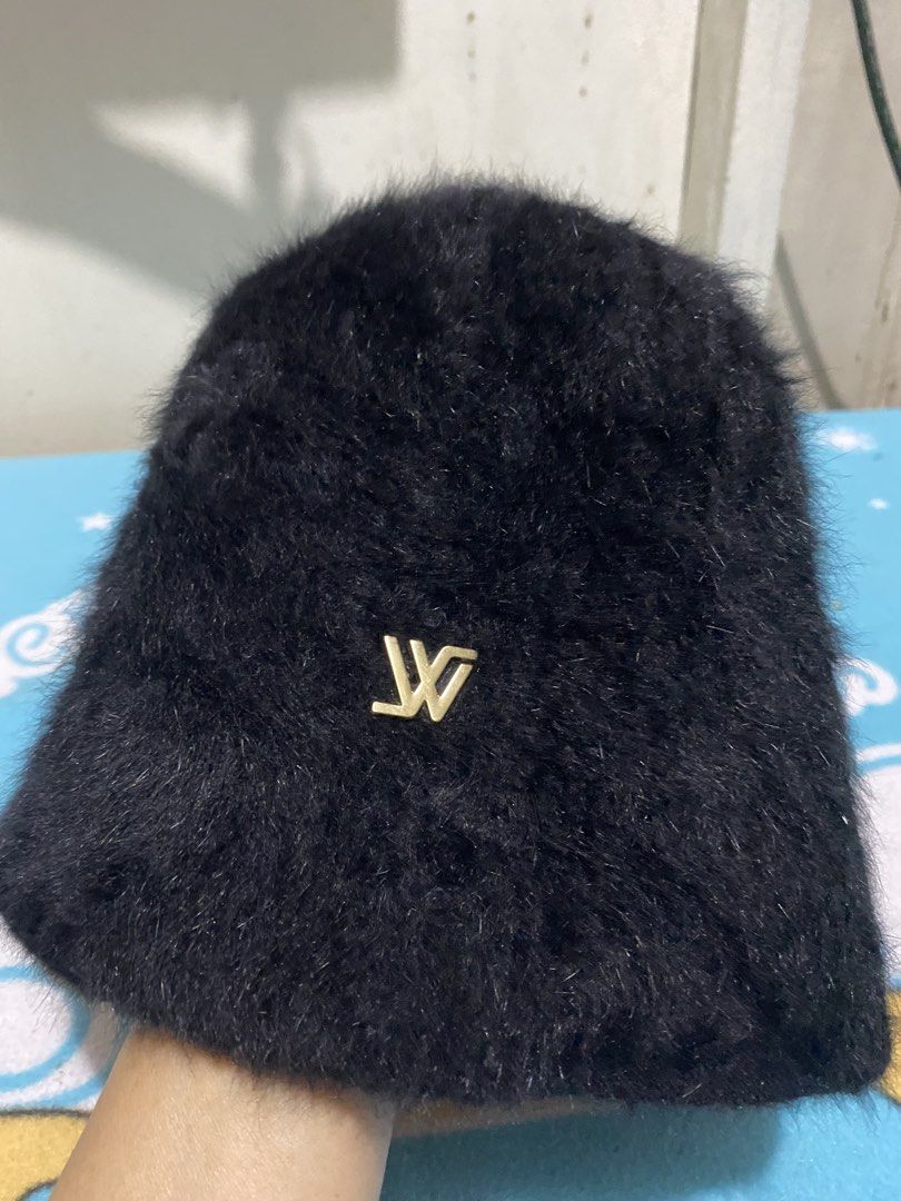 White Sands 80% Angora Fuzzy Black Hat (Category: Hats & Beanies) located in Manila. Submitted by resi.diaz (Listing ID 1456136820, Image 2). Description: .