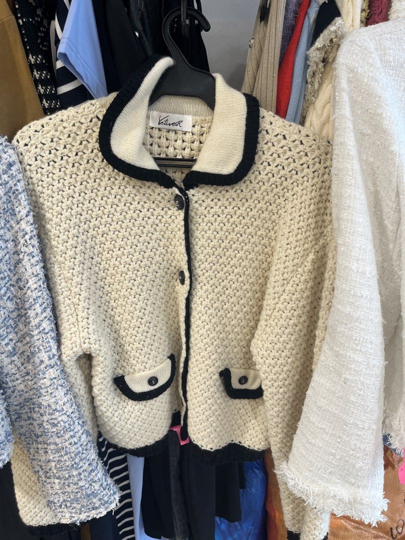 White Tweed Cropped Jacket with Fringed Trim (Category: Coats, Jackets and Outerwear) located in Bulacan. Submitted by sef19 (Listing ID 1456061652, Image 2). Description: TWEEDS - all size : medium to large condition : excellent price : ₱850 each pm 📩📩📩.