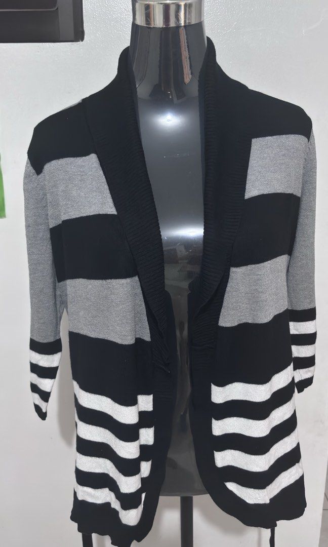 WOMEN CARDIGAN BLAZER (Category: Coats, Jackets and Outerwear) located in Pasig City. Submitted by Atv26 (Listing ID 1456110826, Image 1). Description: WOMEN CARDIGAN BLAZER WITH FLAWS PERO TINAHI NA READY TO WEAR NA. SIZE: BUST WIDTH 19 INCHES LENGTH 23 INCHES COLOR RATE: 9/10.