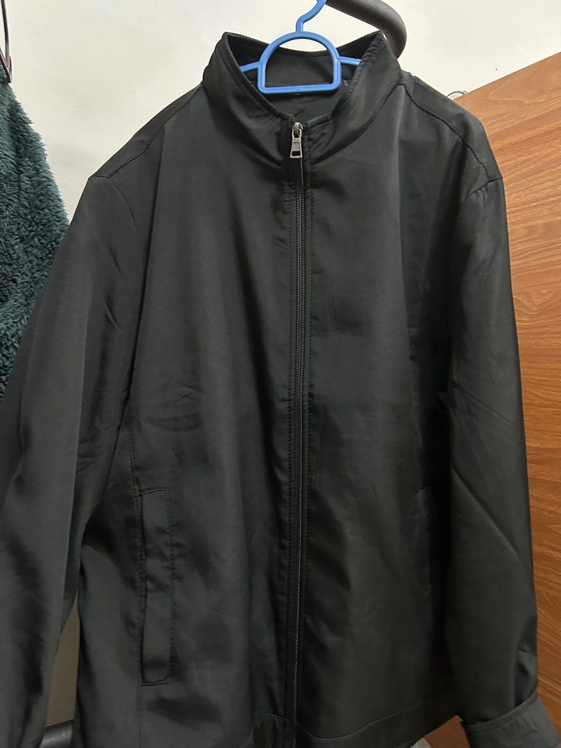 Work jacket (Category: Coats, Jackets and Outerwear) located in Kuala Lumpur. Submitted by piz_bundle (Listing ID 1456188051, Image 1). Description: Workjacket for sell - Baru guna sekali - Condition 10/10 Ss 7 sm 15.