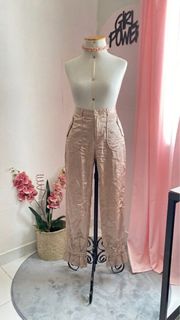 (Category: ) located in . Submitted by thrift.withlux (Listing ID 1456058081, Image 1). Description: .