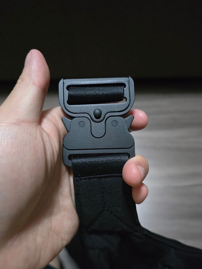 Y-3 Black Nylon Crossbody bag (Category: Luxury Bags & Wallets) located in Manila. Submitted by ddc77 (Listing ID 1456191034, Image 3). Description: - Black Y-3 sling - Main compartment - Front zippered pocket - Lots of padding inside - Comes w/ its original dustbag - Bought 11k - Used once. 10/10 like new condition .