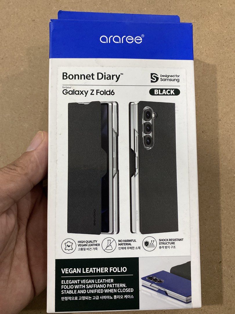 Z fold 6 case (Category: Cases & Sleeves) located in Quezon City. Submitted by kylendez (Listing ID 1456056252, Image 3). Description: Looks brand new No issue at all.