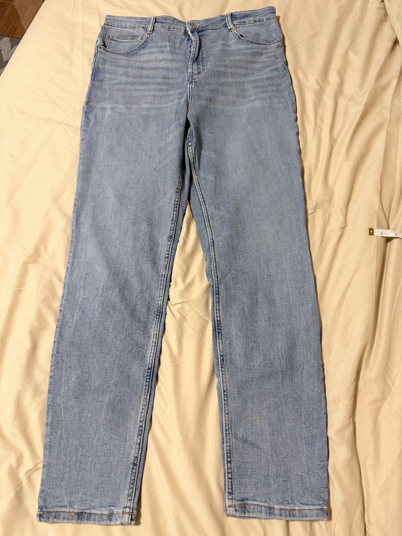 Zara Skinny jeans 3 (Category: Jeans) located in Quezon City. Submitted by bloompicks (Listing ID 1456154554, Image 1). Description: Used less than 5x. No issues. Like new. Authentic Zara W: 17-20in L: 40.5 in.