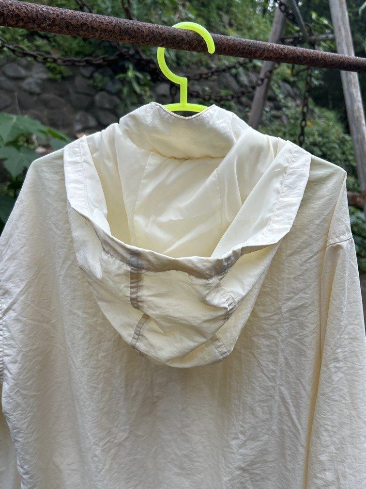 zip-up hoodie parka (Category: Coats, Jackets and Outerwear) located in San Pablo. Submitted by mallowclouds (Listing ID 1456098908, Image 3). Description: - waterproof - perfect for the rainy days!! 🏷️ parka, hoodie, jacket, zip-up waterproof jacket hoodie.