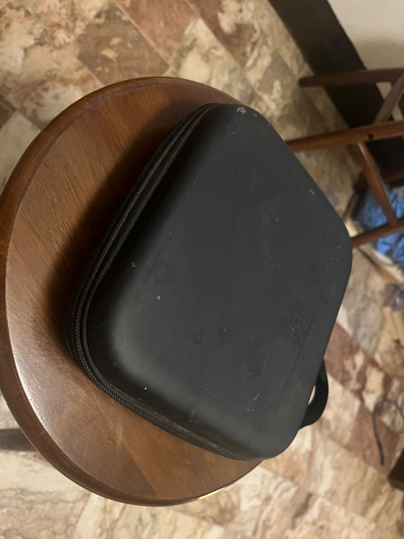 17-Key Kalimba (Category: Musical Instruments) located in Quezon City. Submitted by zenfish_8bfd2b (Listing ID 1456312443, Image 3). Description: case is not in perfect condition, but instrument works well..