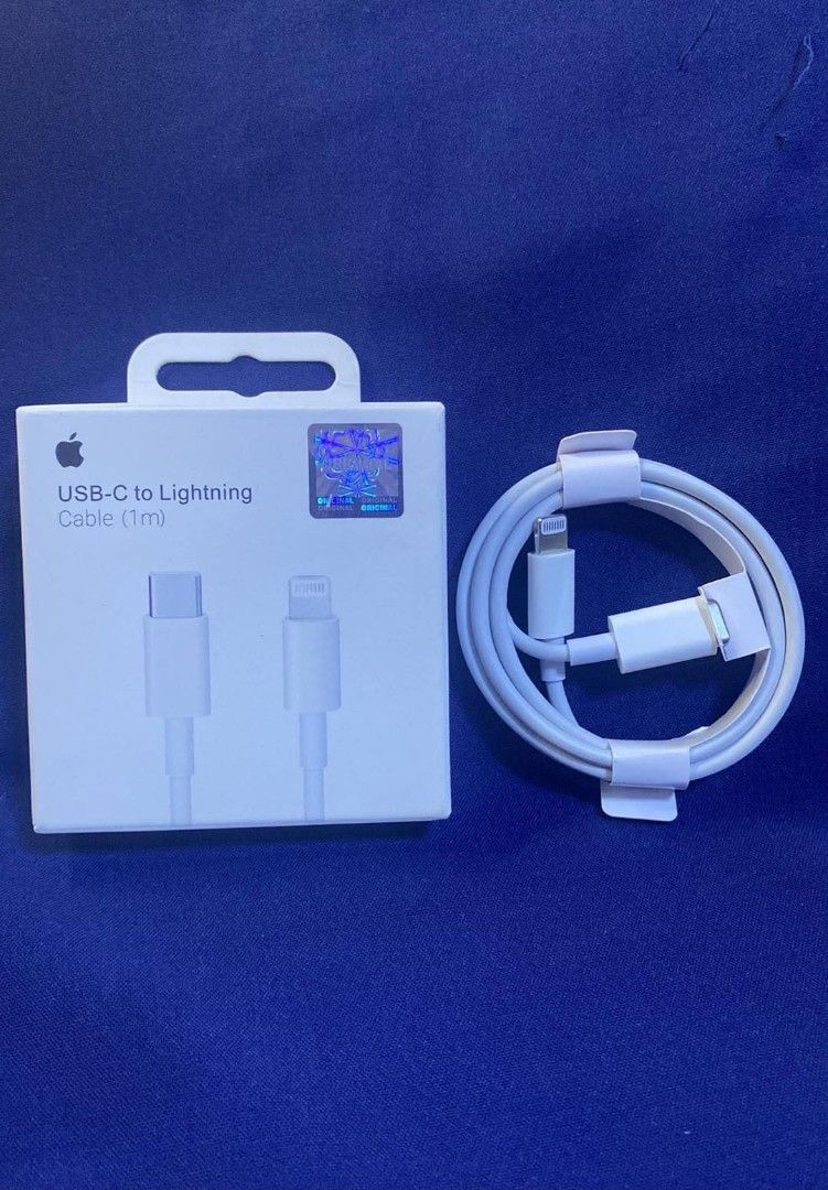 1M USB-C CABLE CHARGER IPHONE (Category: Chargers & Cables) located in Manila. Submitted by milasgadgetph (Listing ID 1456377096, Image 1). Description: .