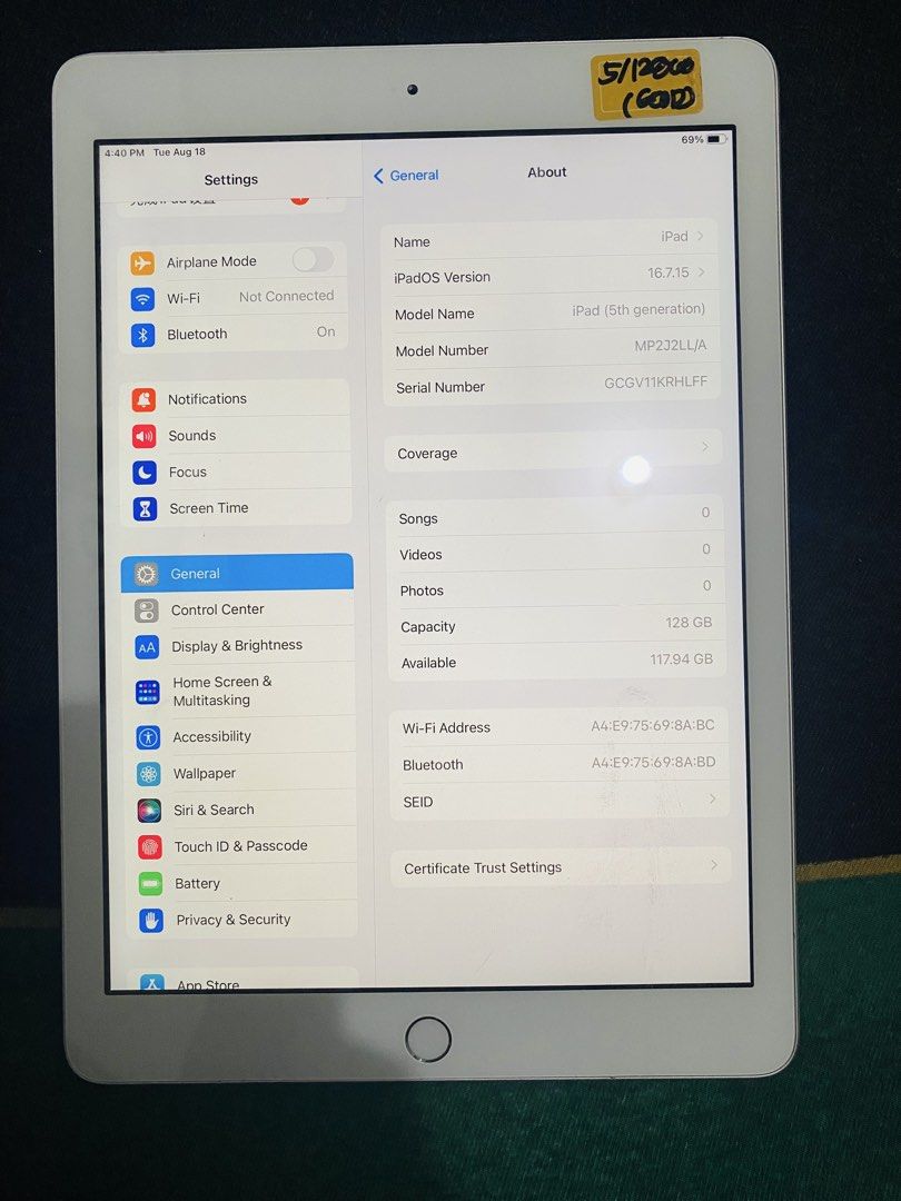 5th gen ipad (Category: iPad) located in Manila. Submitted by shannaiahz90369 (Listing ID 1456310102, Image 2). Description: .