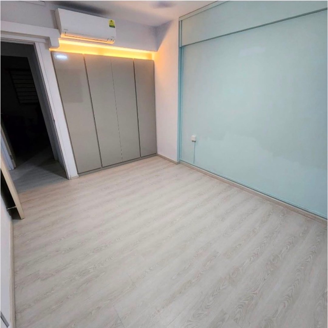 (Category: ) located in . Submitted by takahome (Listing ID 1456420828, Image 1). Description: .