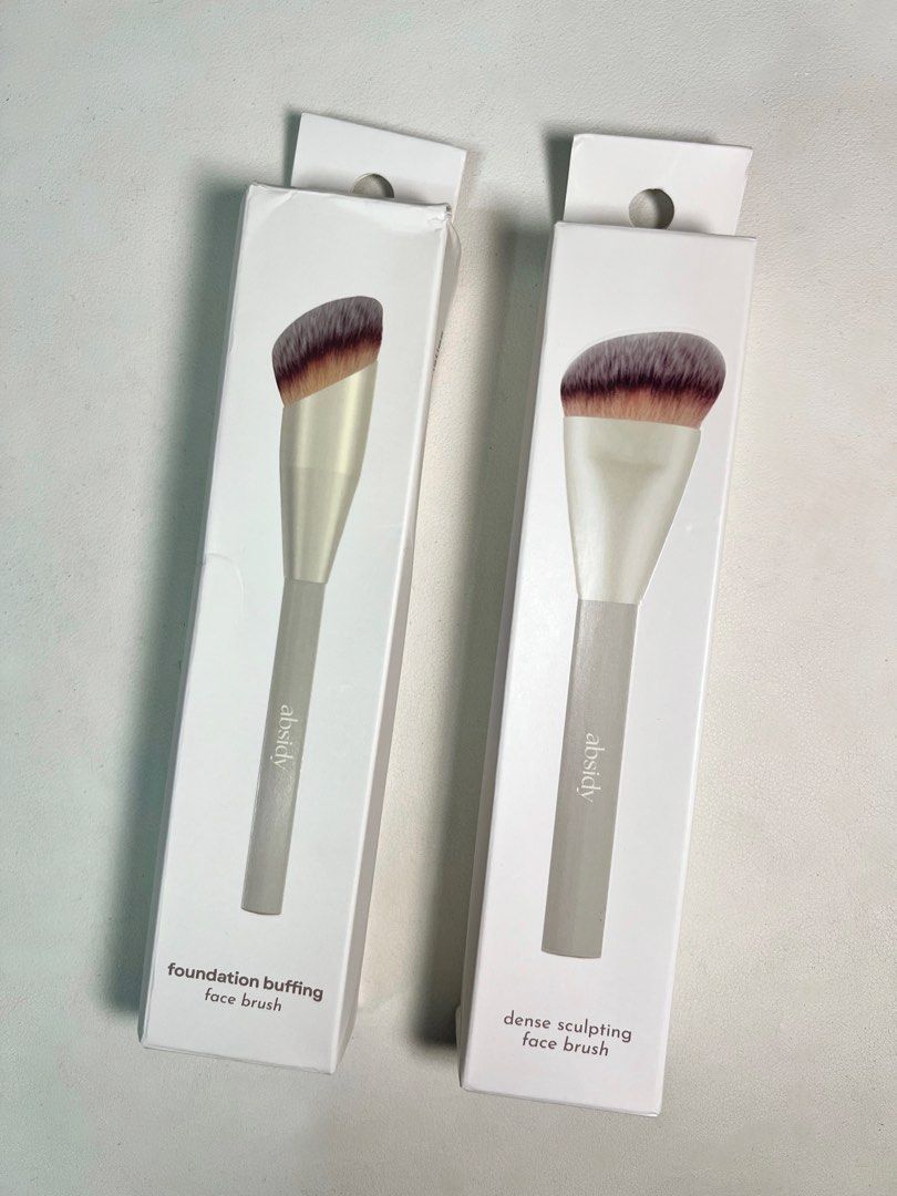 Absidy Soft Makeup Brush (Category: Makeup) located in Valenzuela. Submitted by elicxxe (Listing ID 1456326507, Image 1). Description: for sale! brand new, 100% authentic from Absidy Beauty! no tusok feels for me Absidy brushes, these are just my extras! Dense sculpting brush - 299 Foundation buffing - SOLD LAST PRICE POSTED ‼️ 💸 Prices are FIXED. ❌ No last price or discounts for take all 📍Gen.T Valenzuela City 🚚 Lalamove | Tikt0k C0 MOP: Gcas