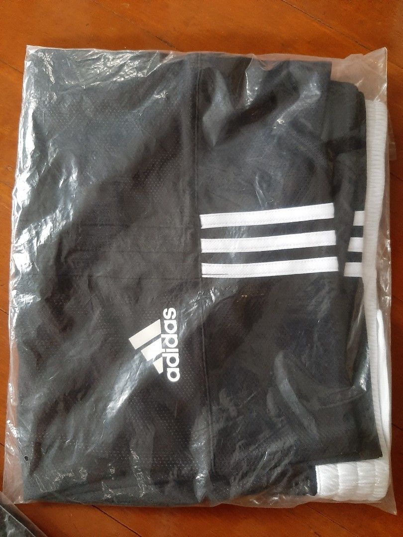 Adidas Reversible Basketball Shorts (Category: Activewear) located in Binan City. Submitted by pauled (Listing ID 1456288181, Image 2). Description: Available - Brand new Adidas Reversibl Basketball shorts - Size: Medium & Large - Color: Black (&white reversed side) - Features iconic 3-stripes on the sides - Adidas logo detail - Comes in original packaging - Ideal for sports activities or casual wear - Feel free to ask any questions! P 1,300 (SRP