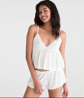 (Category: ) located in . Submitted by clothesxcottage (Listing ID 1456330935, Image 1). Description: .