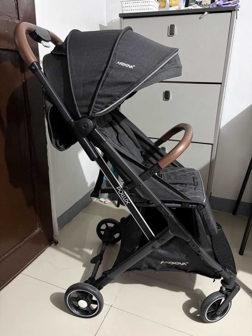 Akeeva Pollux Stroller (Category: Strollers) located in Manila. Submitted by mamiishav (Listing ID 1456397352, Image 3). Description: .