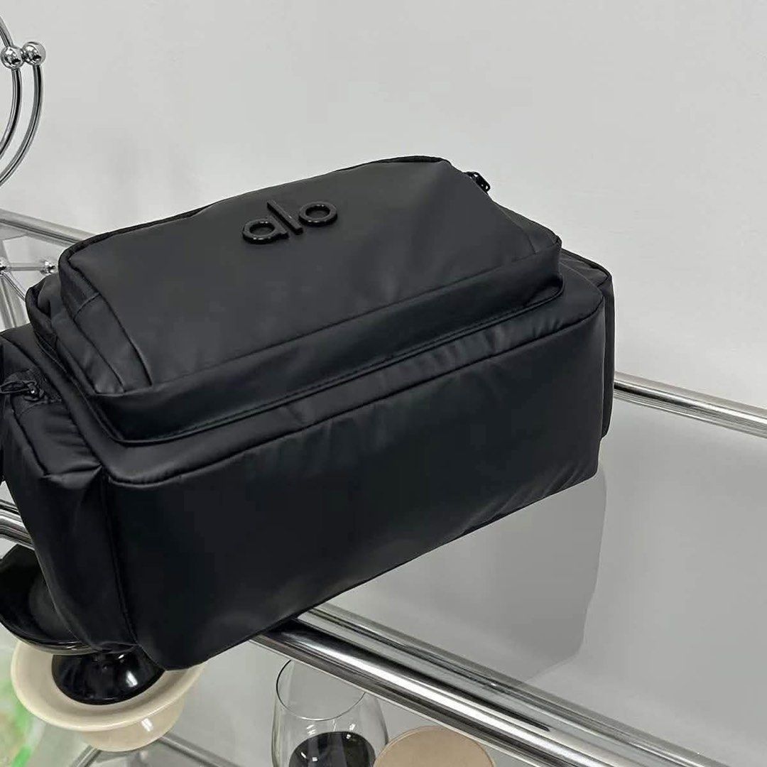 Alo sling bag for men (Category: Sling Bags) located in Quezon City. Submitted by stuffs.hellyy (Listing ID 1456372562, Image 2). Description: vietnam made actual photo ( check last photo).