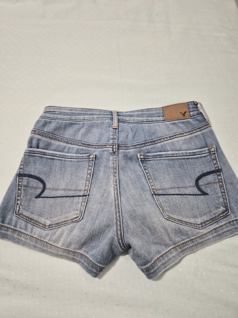 American Eagle Super Stretch Hi-Rise Shortie (Category: Shorts) located in Manila. Submitted by fasyon (Listing ID 1456334970, Image 2). Description: size US4 no flaws authentic.