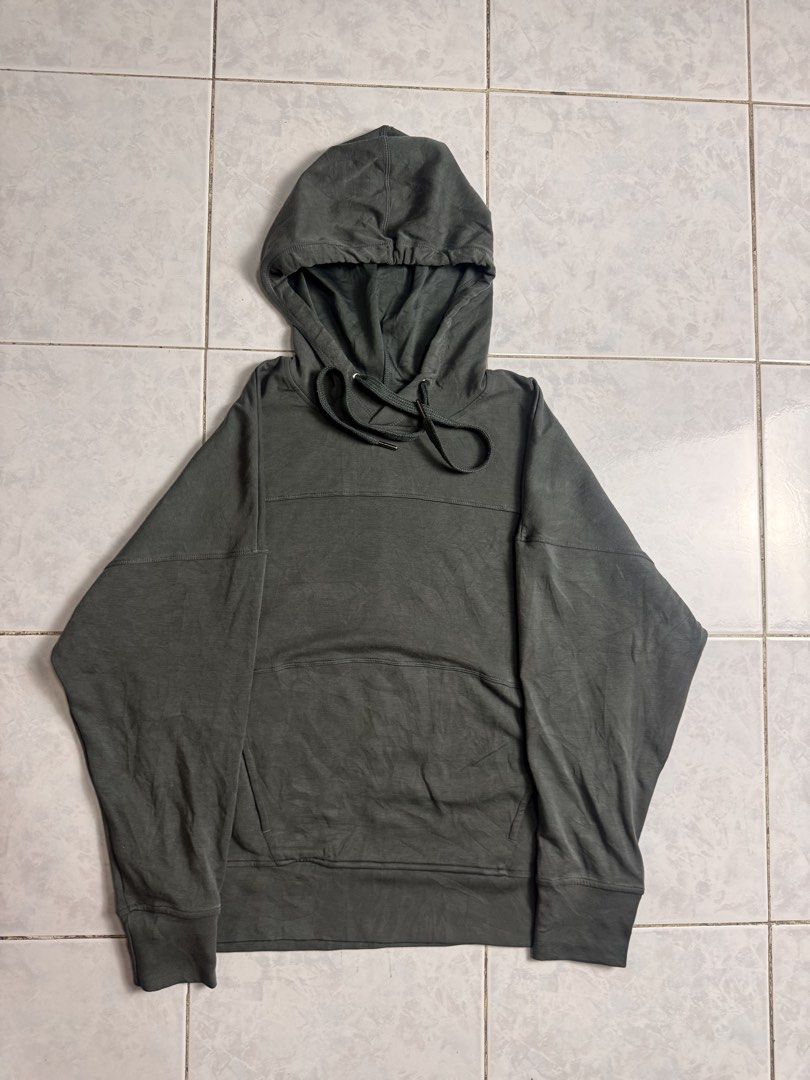 Apana Grey Hoodie Size S (Category: Hoodies) located in Binangonan. Submitted by lostnfound_ph (Listing ID 1456265499, Image 1). Description: - Grey Apana Hoodie - Size: S - Material: 50% Modal, 44% Polyester, 6% Spandex - Origin: Made in Kenya - Features: Front pocket, hood with drawstrings - Style: Simple and comfortable.