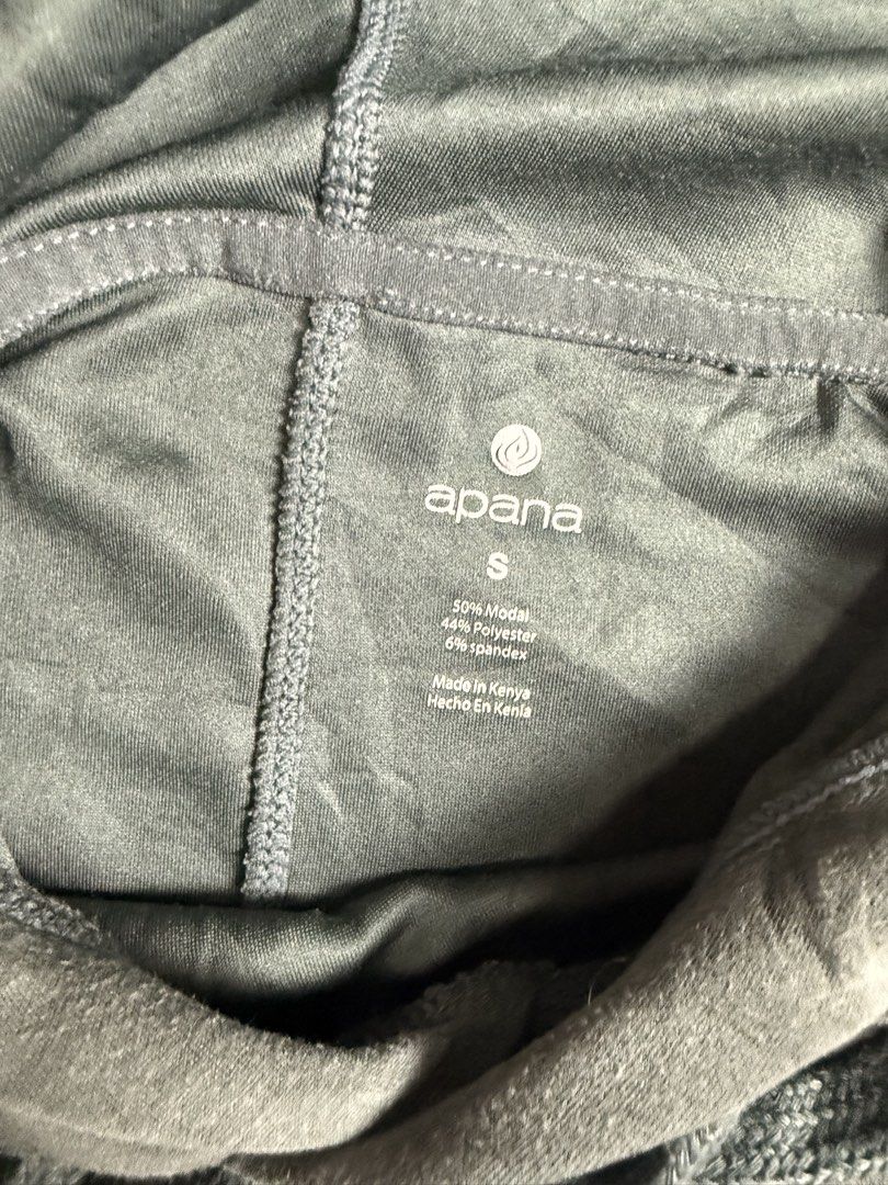 Apana Grey Hoodie Size S (Category: Hoodies) located in Binangonan. Submitted by lostnfound_ph (Listing ID 1456265499, Image 2). Description: - Grey Apana Hoodie - Size: S - Material: 50% Modal, 44% Polyester, 6% Spandex - Origin: Made in Kenya - Features: Front pocket, hood with drawstrings - Style: Simple and comfortable.