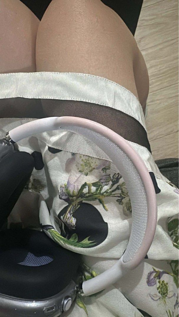 Apple AirPods Max Purple Headphones (Category: Headphones & Headsets) located in Manila. Submitted by rarejap808 (Listing ID 1456412270, Image 3). Description: - Apple AirPods Max (Purple) - Purchased in December - Includes original box and smart case - Serial Number: SMX95TLP2PR - Experience superior sound quality and active noise cancellation.