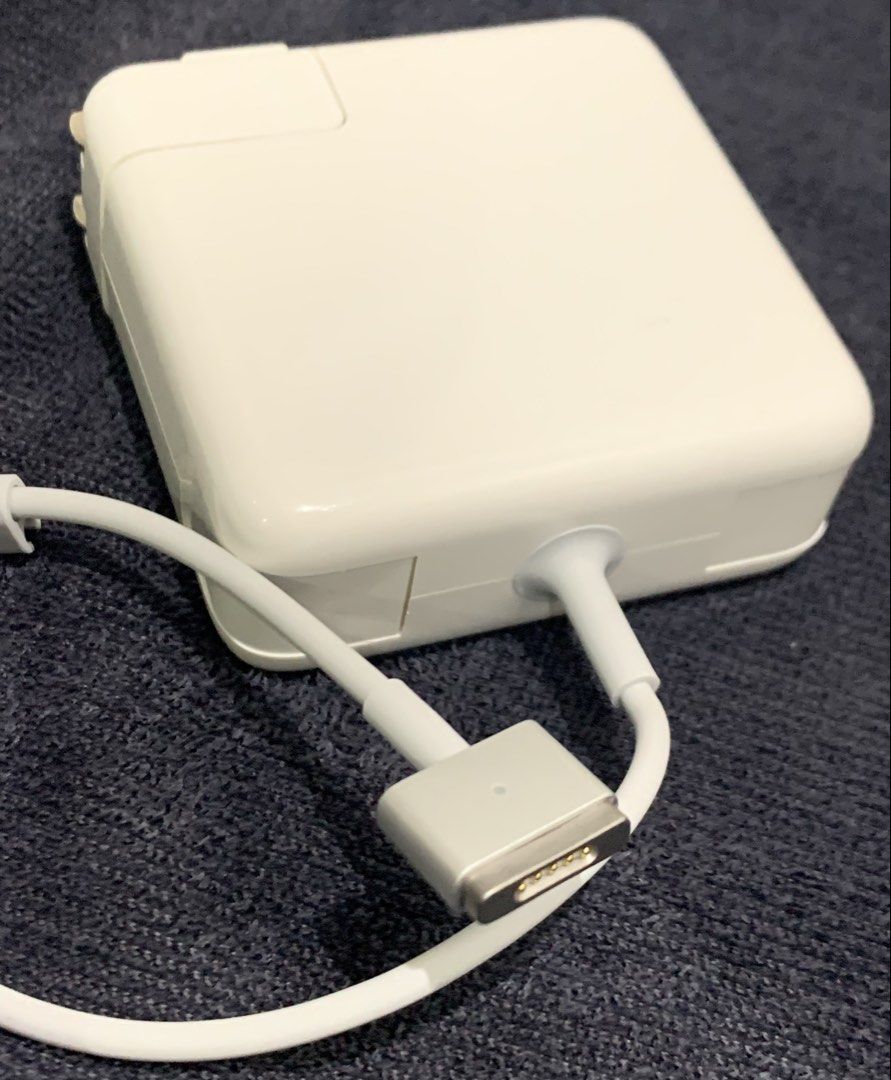 Apple MacBook MagSafe 2 60W Charger (Category: Chargers & Cables) located in San Juan City. Submitted by ph_gadgets_hub (Listing ID 1456240660, Image 2). Description: 𝐅𝐋𝐀𝐒𝐇 𝐒𝐀𝐋𝐄🔥 ₱1,300 60W MagSafe 2 (T-tip) MacBook Air & MacBook Pro Charger ❣️ Compatibility:✨ MacBook Air MacBook Pro MacBook (Retina) Same-day delivery within Metro Manila via Lalamove/Grab delivery, fast booking, book agad 🏍️. For orders and inquiries Message me now. 💬