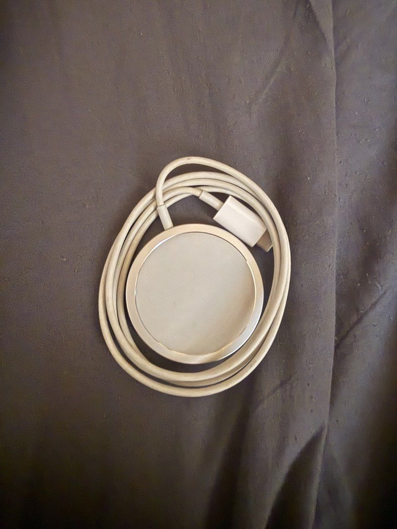 APPLE MAGSAFE CHARGER (Category: Chargers & Cables) located in Cabatuan. Submitted by krishamariee__ (Listing ID 1456260588, Image 1). Description: NEGOTIABLE Rarely used No issues but no box Bought in PMC Baguio City RFS: need funds MOP: BPI, BDO, MARIBANK, GCASH, MAYA, UNIONBANK MOD: LBC/J&T/MEET UP around Cauayan, Isabela.