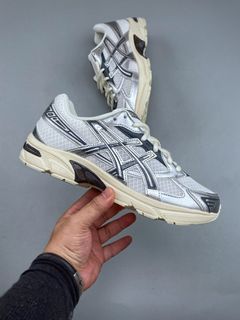 (Category: ) located in . Submitted by awesome_sneakers (Listing ID 1456243919, Image 1). Description: .