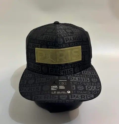 Assorted caps (Category: Caps & Hats) located in Mabalacat. Submitted by samberr1827 (Listing ID 1456343107, Image 3). Description: .