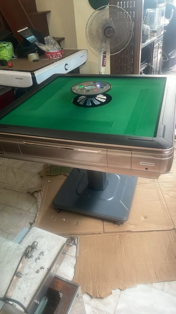 Automatic Mahjong Table (Category: Board Games & Puzzles) located in Manila. Submitted by butterfly623 (Listing ID 1456408685, Image 1). Description: Can do actual check up Las Piñas City Location.