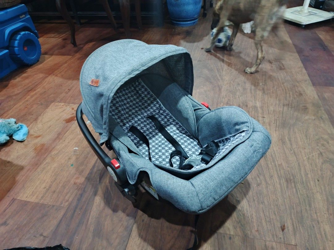 Baby Carrier Basket by Apruva (Category: Carriers & Slings) located in Quezon City. Submitted by toybaulph (Listing ID 1456417633, Image 2). Description: For Sale!!! - Apruva infant carrier - grey fabric - Includes canopy for sun protection - Padded harness straps for comfort - Easy-carry handle for portability Price: 600 Meetups@Burger King Timog Ave, Gateway Cubao, Vertis North Delivery fee c/o buyer.