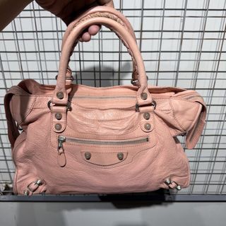 (Category: ) located in . Submitted by goodfindscollection (Listing ID 1456287140, Image 1). Description: .
