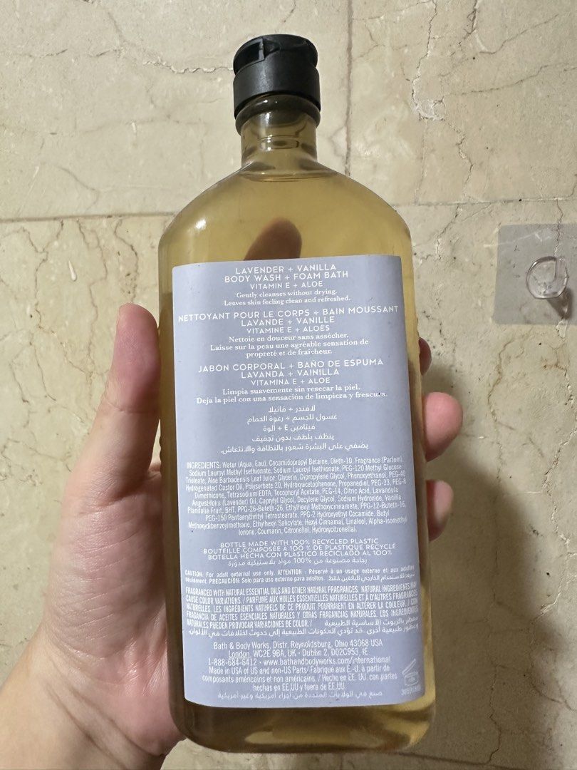 Bath & Body Works Aromatherapy Lavender + Vanilla (Category: Bath) located in Marikina City. Submitted by shicqt (Listing ID 1456382551, Image 2). Description: Gently cleanses your skin without drying it out. The vitamin E and aloe-infused formula leaves you feeling clean and refreshed. Fragranced with natural essential oils to leave a lasting impression. Dermatologist approved (based on review of independent testing by board-certified dermatolog