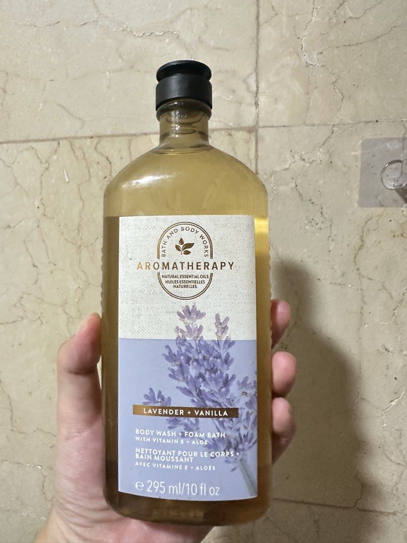 Bath & Body Works Aromatherapy Lavender + Vanilla (Category: Bath) located in Marikina City. Submitted by shicqt (Listing ID 1456382551, Image 1). Description: Gently cleanses your skin without drying it out. The vitamin E and aloe-infused formula leaves you feeling clean and refreshed. Fragranced with natural essential oils to leave a lasting impression. Dermatologist approved (based on review of independent testing by board-certified dermatolog