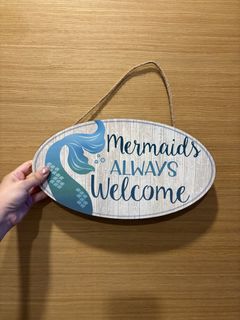 (Category: ) located in . Submitted by preown.closet (Listing ID 1456315117, Image 1). Description: .