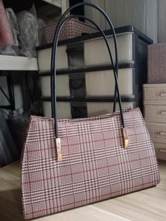 (Category: ) located in . Submitted by shine_my_preloved (Listing ID 1456368820, Image 1). Description: .