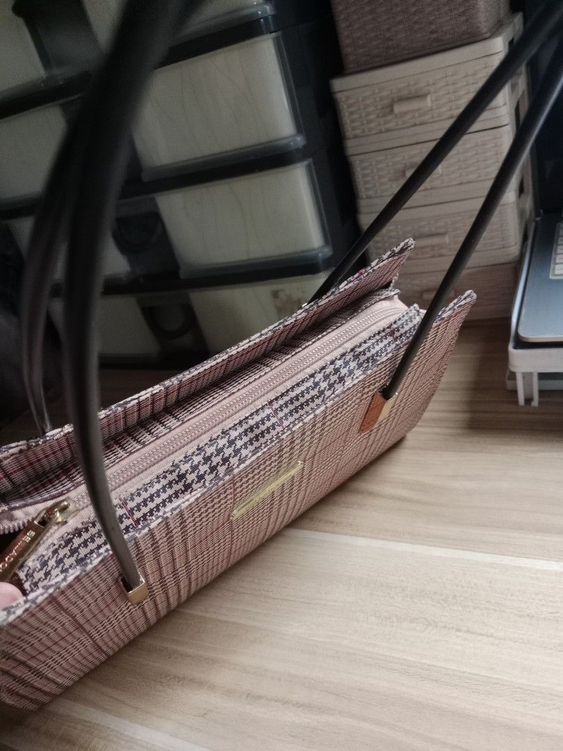 Belladonna bag - Brown s (Category: Luxury Bags & Wallets) located in Quezon City. Submitted by shine_my_preloved (Listing ID 1456368820, Image 3). Description: Brand: Belladonna Bag Slight Use and Good Condition Reason to sell: Declutter Direct Message me.