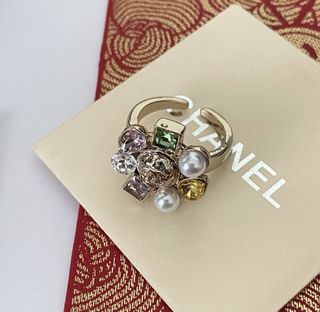 (Category: ) located in . Submitted by shopaholic-anonymous (Listing ID 1456329916, Image 1). Description: .
