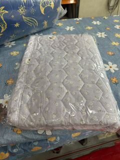 (Category: ) located in . Submitted by mattress_zone1 (Listing ID 1456237875, Image 1). Description: .